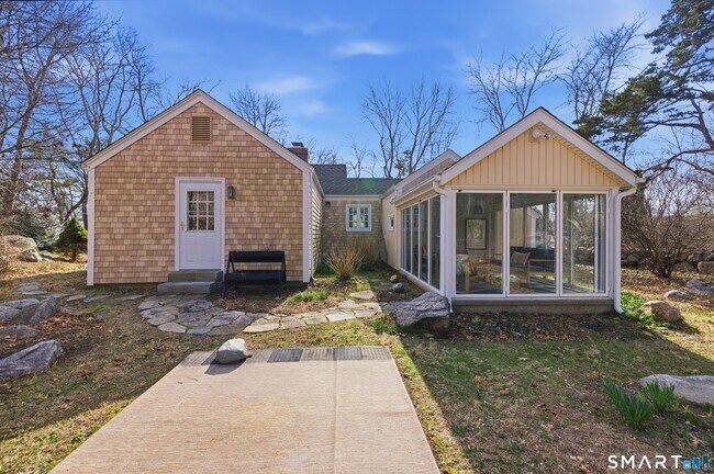 Building Photo - 12 Flanders Rd