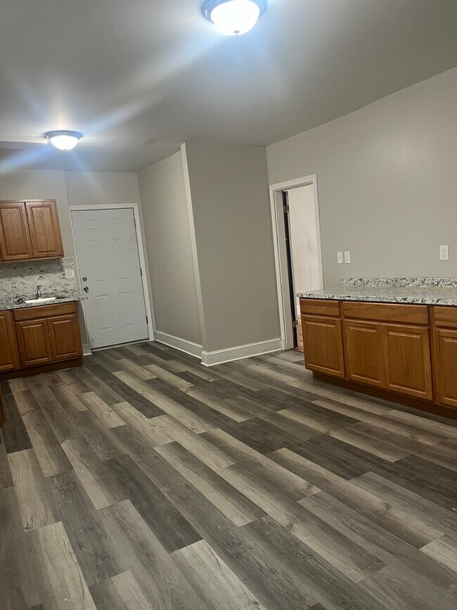 Building Photo - 89 Waterville St