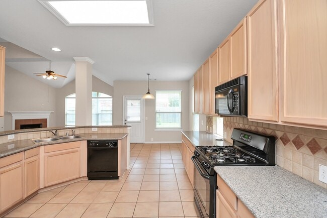 Building Photo - 8810 Sunforest Ln