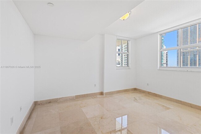 Building Photo - 1250 S Miami Ave