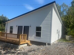 Building Photo - 114 Bluff Rd