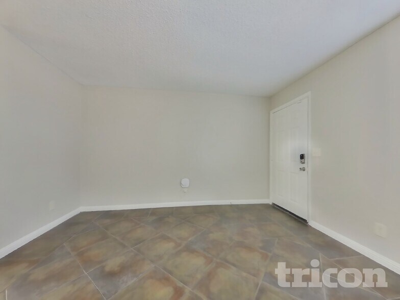 Building Photo - 3613 W Oakland St