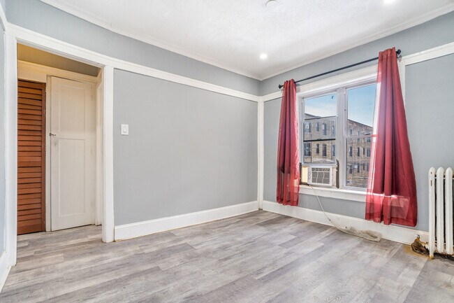 Building Photo - 1707 W Wallen Ave