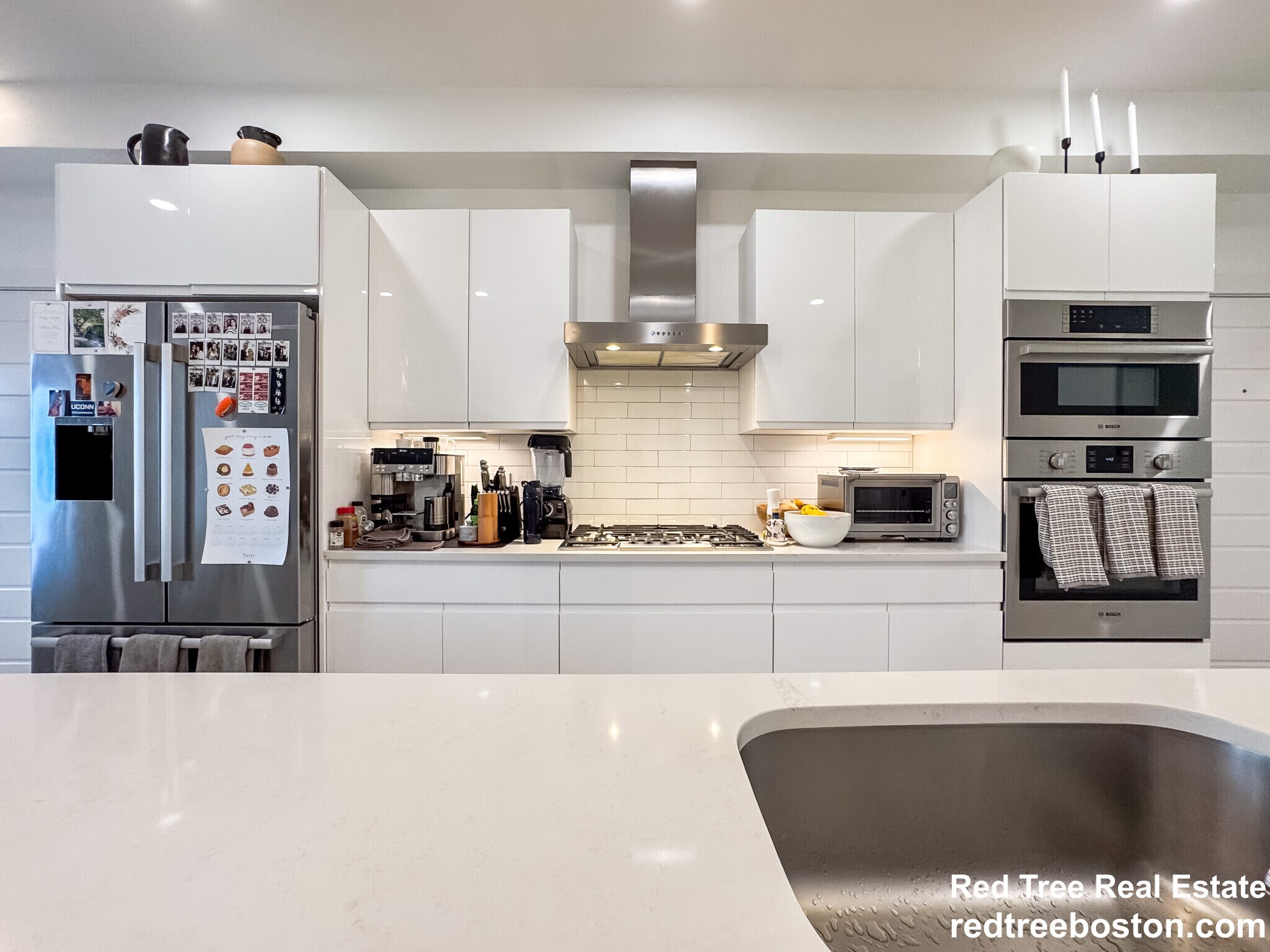 Building Photo - 231 Maverick St