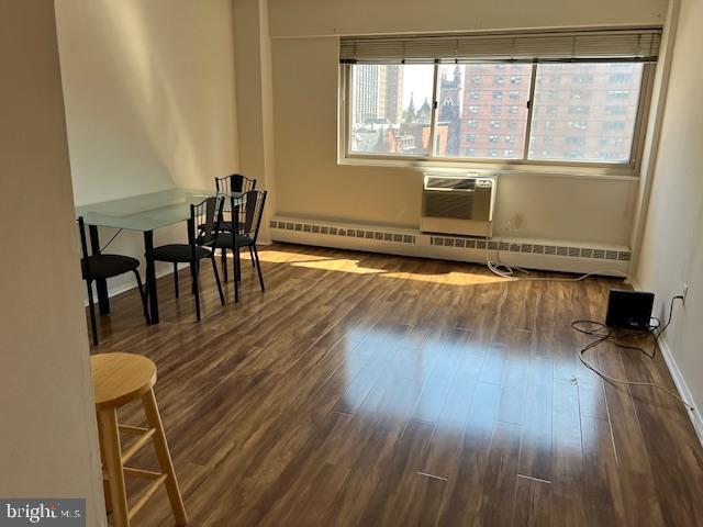 Building Photo - 2101 Chestnut St