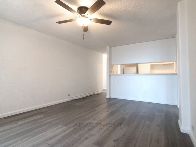 Building Photo - 412 N Kuakini St