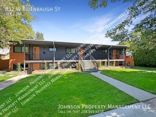 Primary Photo - 832 W Ridenbaugh St