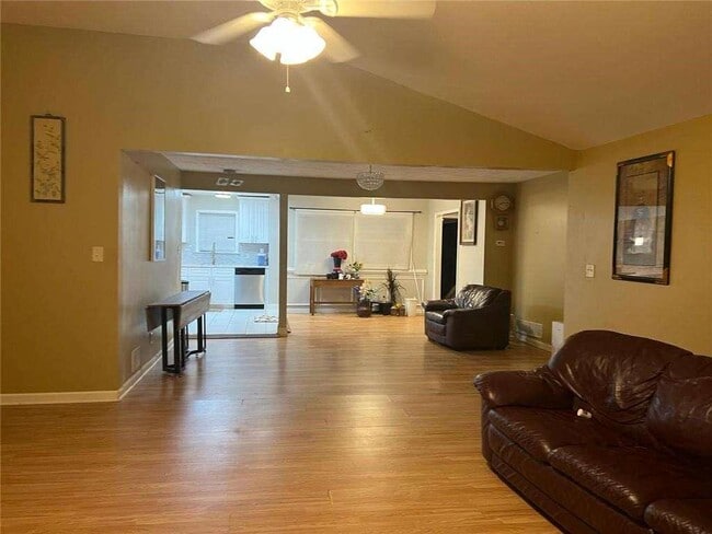 Building Photo - 3415 Glensford Dr