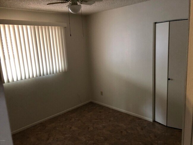 Building Photo - Charming 3 Bed 2 Bath home in Tempe with 2 car garage and big backyard