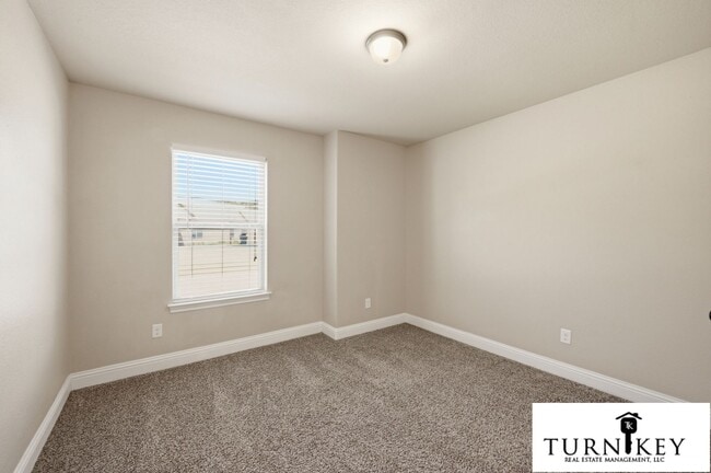 Building Photo - 131 Sunburst Ct