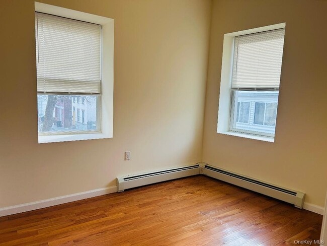 Building Photo - 16 Schneider Ave