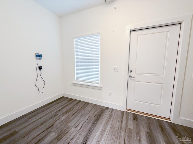 Building Photo - 6214 Ferguson Dr