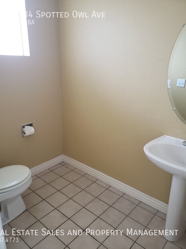 Building Photo - Highlands Ranch