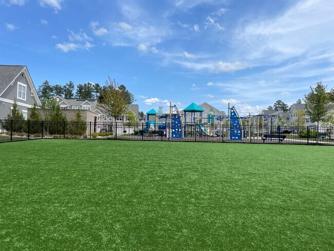 Building Photo - Heron | 3 Bed 2.5 Bath | Garage | 1800 sf | from $2759 All-Inclusive Rent Pricing | 6, 7, 8, 9, 1...