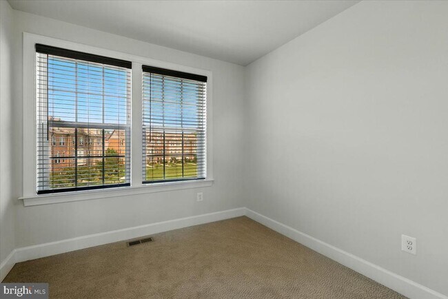 Building Photo - 11250 Flagstaff Pl