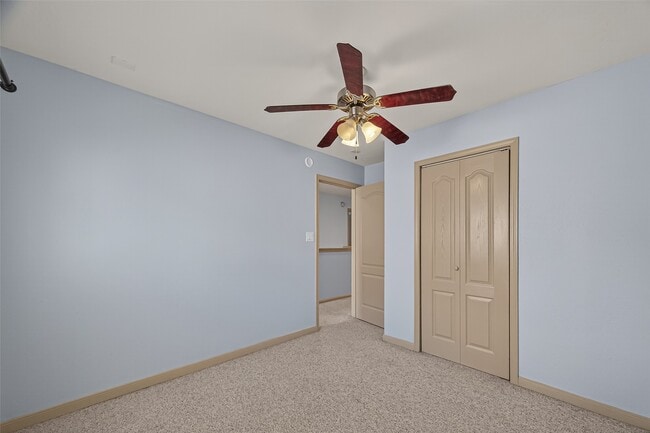 Building Photo - 313 Hogan St