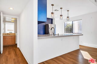 Building Photo - 9917 Tabor St