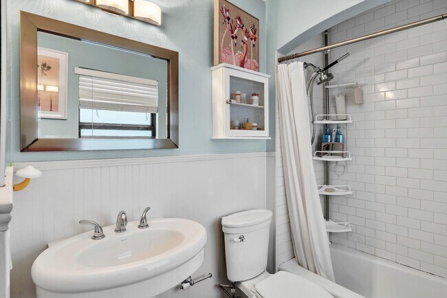 Building Photo - 1509 NW 4th Ave