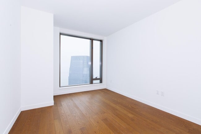 Building Photo - 99 Hudson St