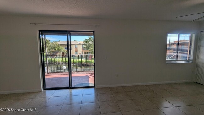 Building Photo - 215 San Juan Cir