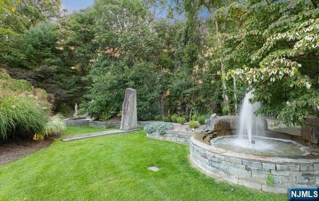 Building Photo - 51 Chestnut Ridge Rd