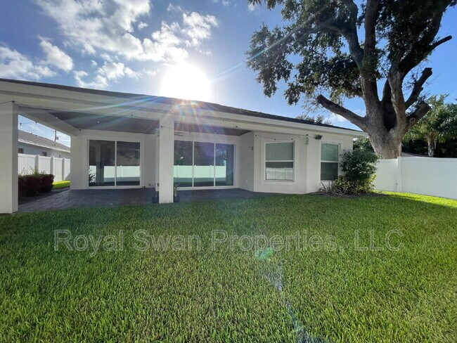 Building Photo - 929 Clearview Ave