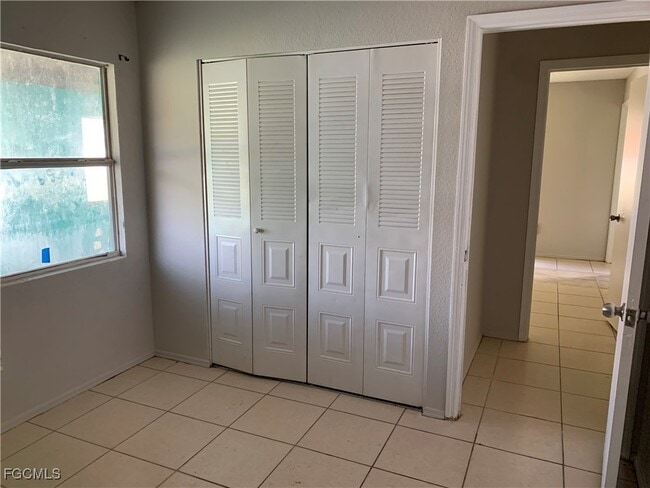 Building Photo - 4064 E Sunflower Cir