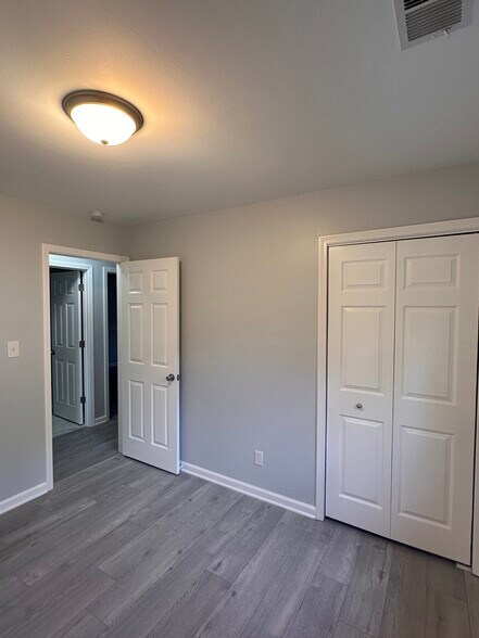 Building Photo - 3950 W 76th Ln