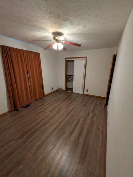 Building Photo - 2130 N 189th St