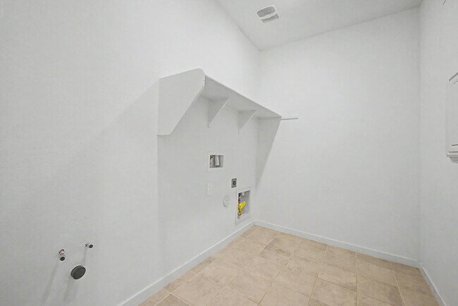 Building Photo - 35455 W Cartegna Ln