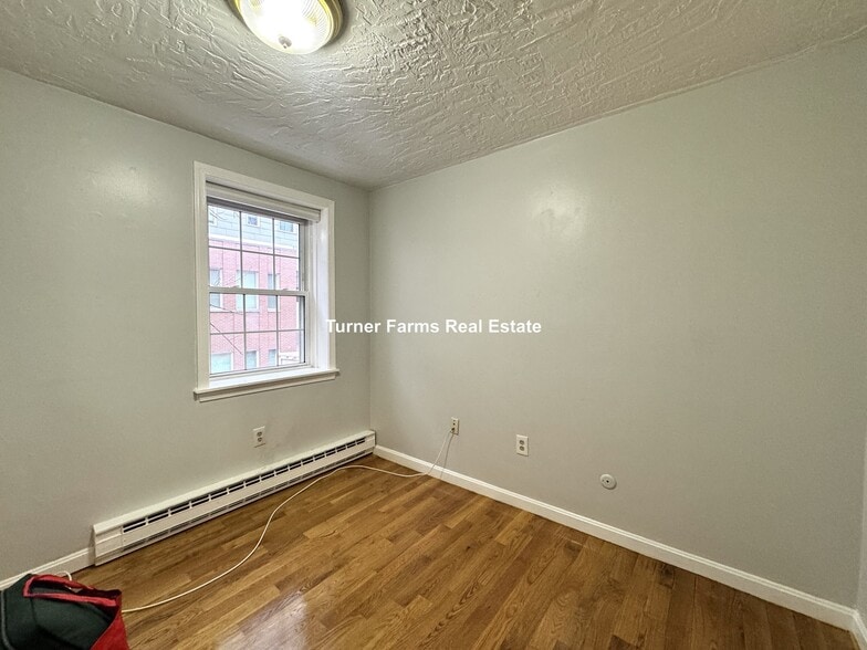 Building Photo - 89A Hudson St