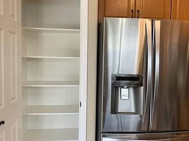 Building Photo - Beautiful 3 bed, 3 bath in D49