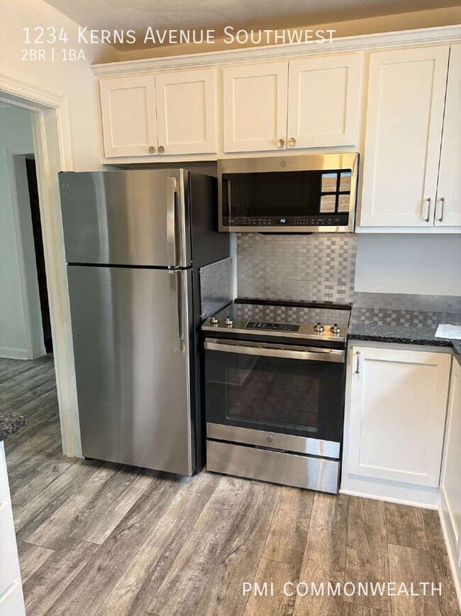 Building Photo - 1234 Kerns Ave SW