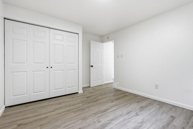 Building Photo - 29 Janyce Dr