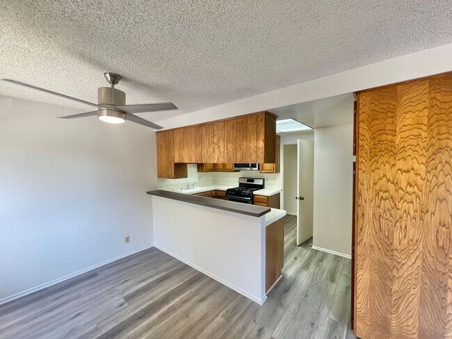 Building Photo - 12120 Texas Ave