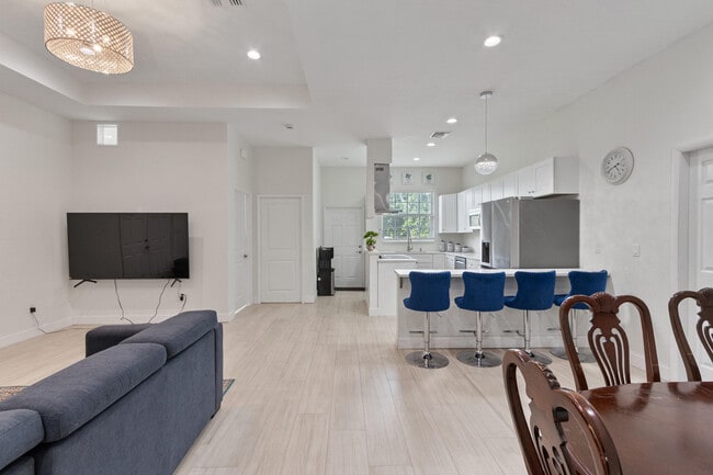 Building Photo - 6934 Grapeview Blvd