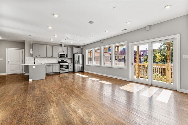 Building Photo - 10 Ruthven Park