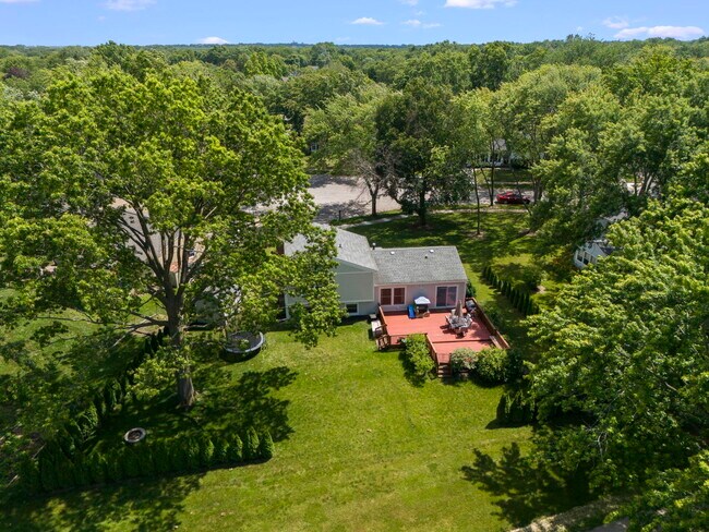 Building Photo - 215 Longridge Ct