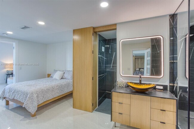 Building Photo - 1500 S Ocean Dr