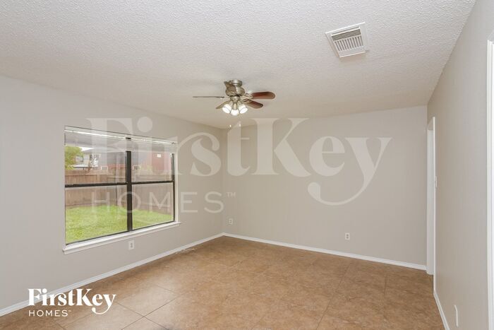 Building Photo - 2304 Paddle Creek