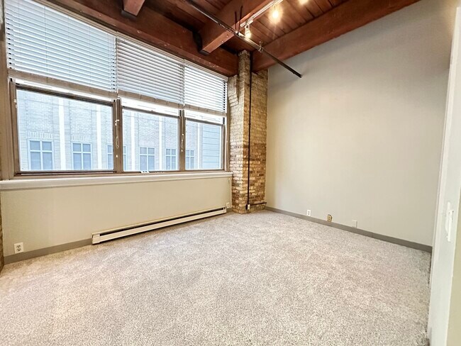 Building Photo - 540 N Lake Shore Dr