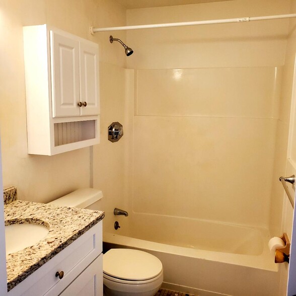 Bathroom with tub - 49 Spencer Rd