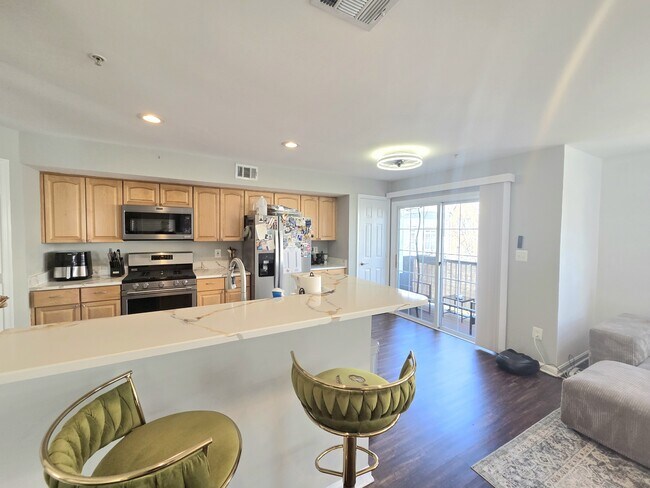 Building Photo - 1604 Post Oak Dr