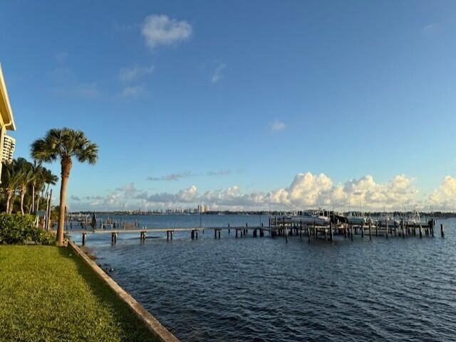 Building Photo - 4800 N Flagler Dr