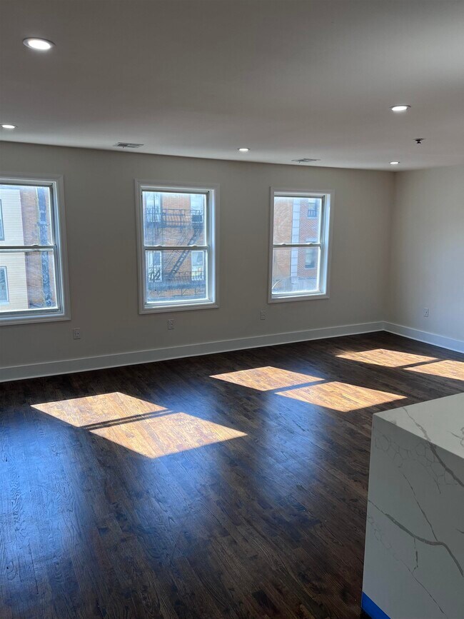 Building Photo - 427-429-429 M.L.K. Drive