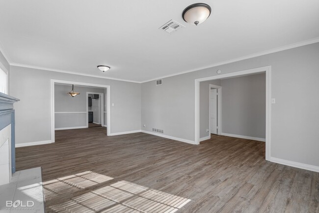 Building Photo - 3521 Madison Park Blvd