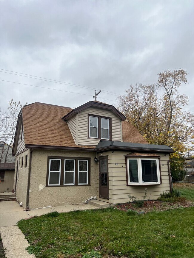 Primary Photo - 3 Bedroom Single Family