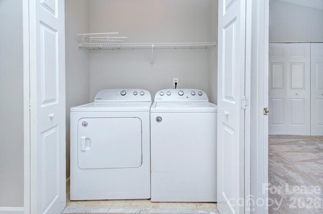 Building Photo - 8268 Golf Ridge Dr