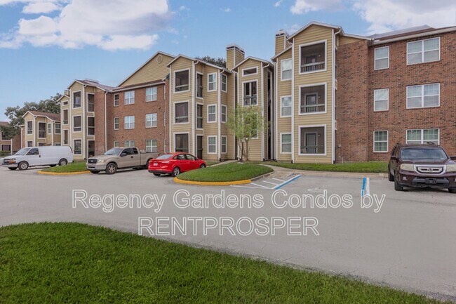 Building Photo - 5530 Chrishire Way
