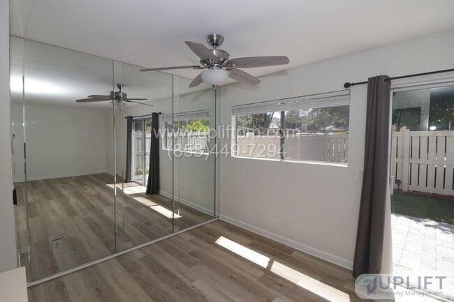 Building Photo - 2 bed 1.5 Bath Condo Available Soon